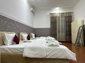 Отель HOME ALONE