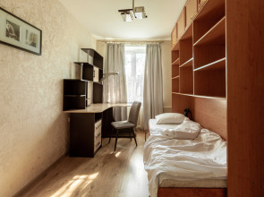 Квартира двухкомнатная вблизи Петергофских фонтанов