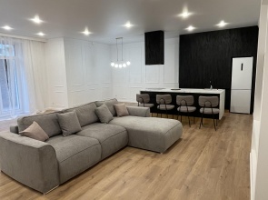 Apartamenty 4 Komnatnaa Kvartira na Gagarina
