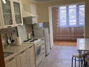 Апартаменты 3-х комнатная квартира в удобном районе