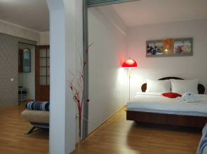 Квартира Двухкомнатная возле центра