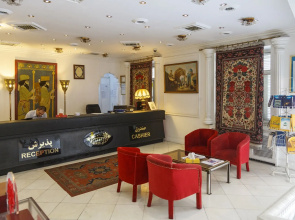 Karoon Hotel