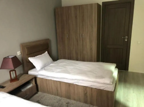 Отель The Friends