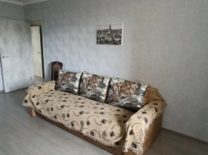 Apartamenty Trehkomnatnaa Komfortnaa na Voejkova