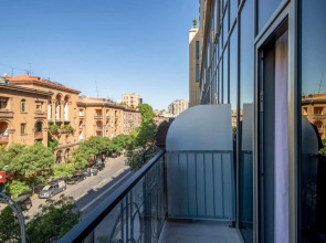 Отель Holiday Inn Yerevan Republic Square, an IHG Hotel