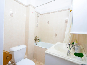 Двухкомнатная квартира возле Кремля