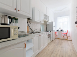 Апартаменты у Дворцовой площади DereMRents ДереМРентс