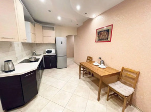 Апартаменты MAXI (Макси) на улице Колхозная 18