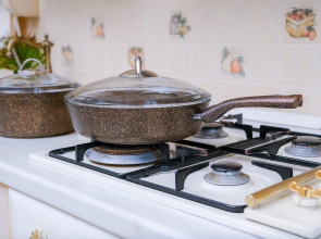 Апартаменты Unique Apart Прованс с джакузи рядом с набережной и фонтаном Весенней 7