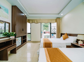 Phuong Dong Hotel