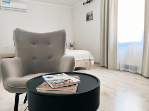 Апартаменты Scandi c двориком для курения, пр. Калинина 38 (1)