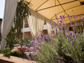 Отель Эвель