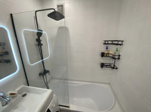 Квартира Двухкомнатная у метро напротив Северного вокзала