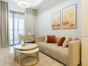 Apartment KeyRock Living – Aykon Retreat w/  Pool & Gym