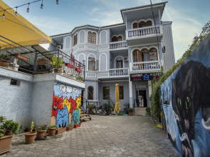 Отель Sweet Home at Ninoshvili 3