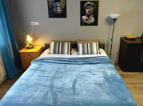 Квартира Дом у Озера в Парке Якутова