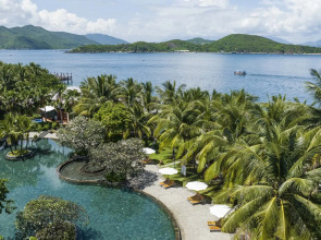 Hon Tam Resort (formerly MerPerle Hon Tam Resort)