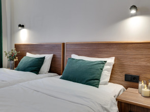 Отель Seven Hills на Брестской