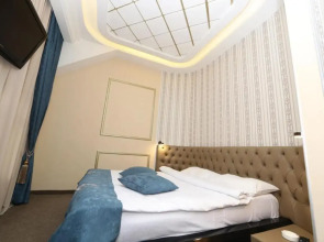 Отель Roma Yerevan & Tours