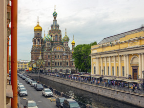 Видовые апартаменты рядом со Спасом на Крови