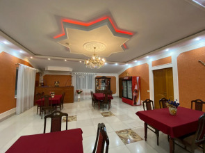 Отель Версаль