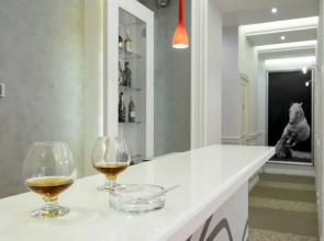 Меблированные комнаты  Серебряная лошадь