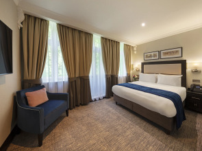 Wellington Hotel by Blue Orchid