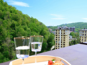 Студия с террасой и видом на горы. Кватро 150