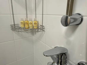 Апартаменты Истоман Студия вид на пруд