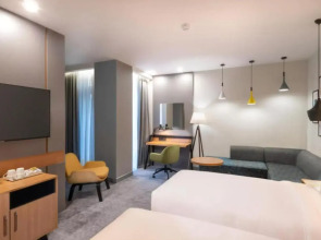 Отель Holiday Inn Yerevan Republic Square, an IHG Hotel