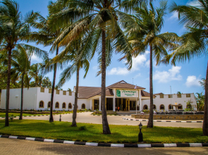 Flamingo Beach Resort & Spa