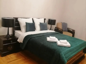 Uyutnaya Dlya Bolshoy Kompanii Naprotiv Akvaparka Flat