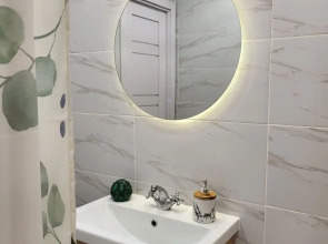 Апартаменты Двухкомнатные недалеко от вокзалов Sinyaya ptichka