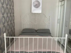 Na ulitse Rudolpha Nureyeva 6 Flat