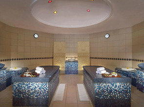 Курортный отель JA The Resort - JA Beach hotel