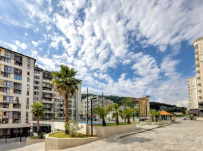 Квартира с бассейном на территории МореСолнцеАпарт