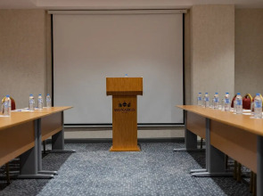 Отель Monarch Batumi