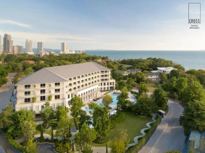 Отель Cross Pattaya Pratamnak