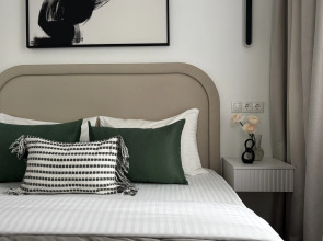 Квартира Стильная у метро Akadem