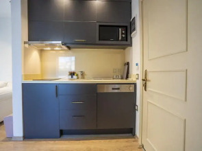 Апарт-отель Channel Suites