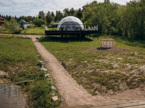 Частный дом на берегу Ладожского озера