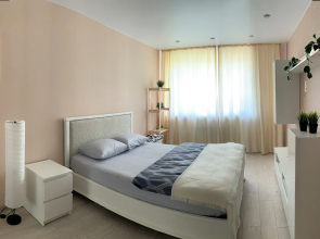 Uyutnaya Kvartira S 2 Spalnyami Na Entuziastov Apartments