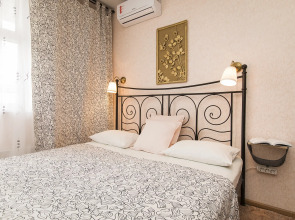 Апартаменты HomeHotel Бурнаковский