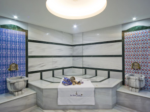 Отель GLK Premier The Home Suites & Spa