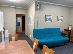 Апартаменты 3 комнаты в Центре рядом с Электричкой на Море