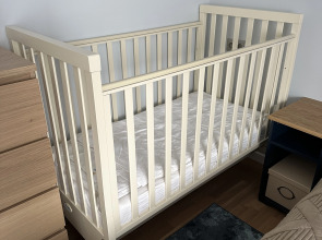 Апартаменты с 3 спальнями в частном доме