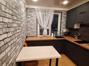 Apartamenty s 1 komnatoj nedaleko ot centra goroda (Kvartira51)