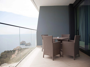 Gurzuf Riviera SPA and Residences Riviera Building 8 Apartments