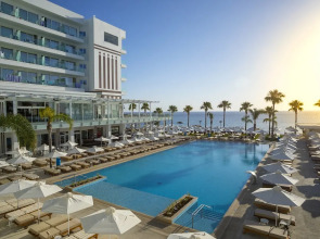 Отель Constantinos The Great Beach