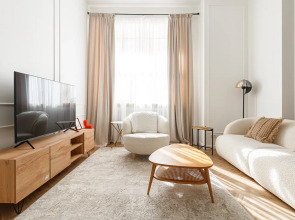 Квартира Большая и Светлая у Таврического Сада